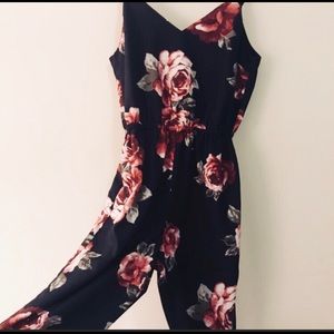 🚫sold on mercari🚫Forever 21 floral jumpsuit